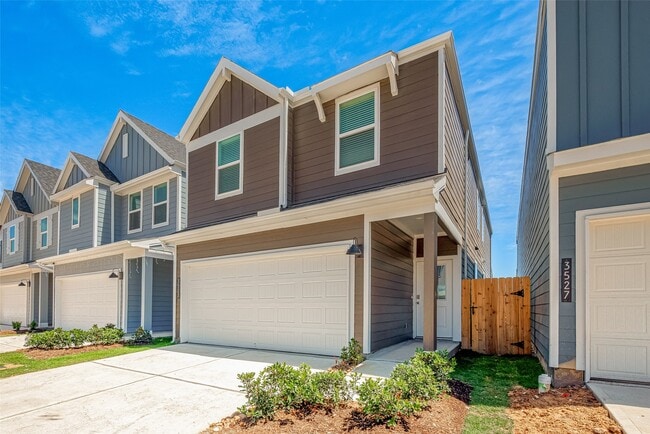 Building Photo - 3523 Adelie Ln