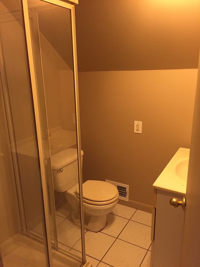 Building Photo - Cozy 3 bedroom 2bath Bungalow in nice Redford neighborhood