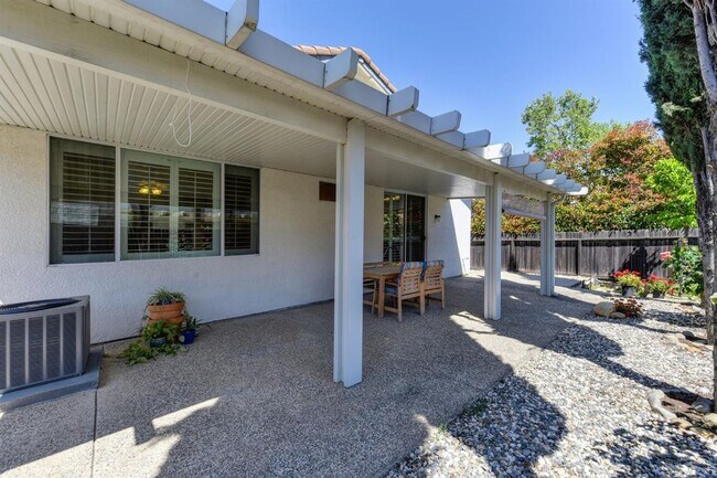 Building Photo - Home for Rent in Gold River, CA