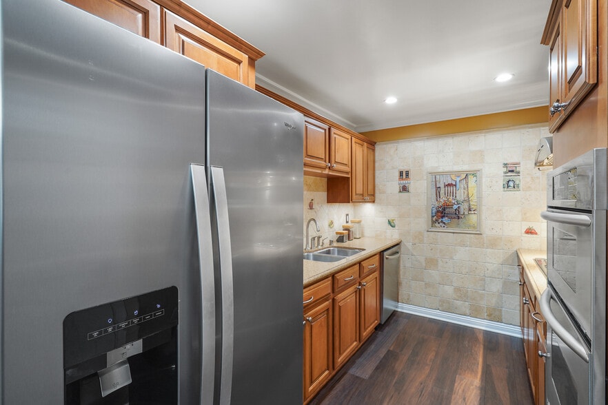 Building Photo - 4633 Marine Ave