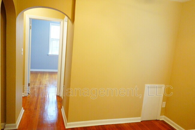 Building Photo - 8007 Garland Ave