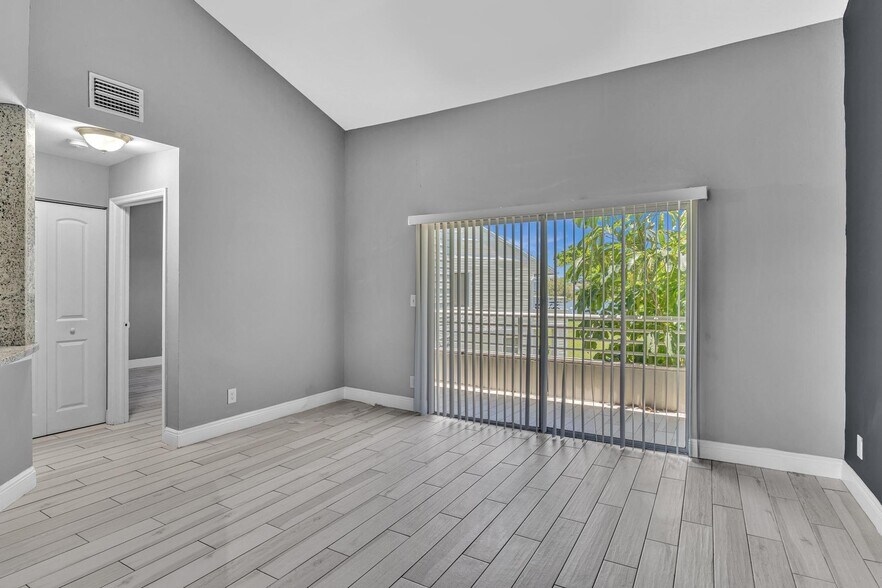 Building Photo - 3417 NW 44th St