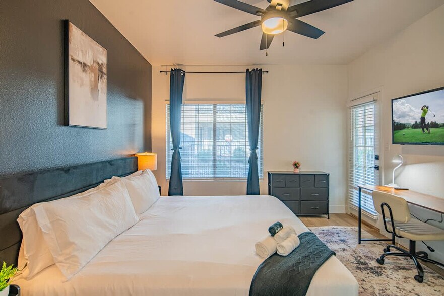 Building Photo - 7900 E Princess Dr