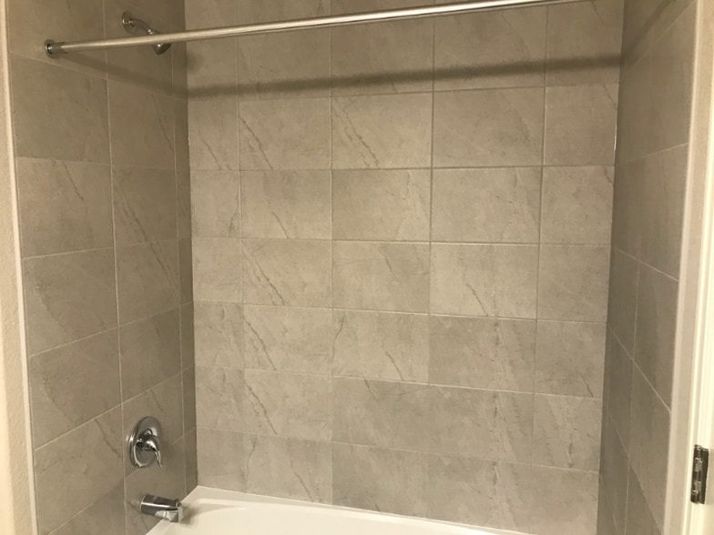 Building Photo - 7690 Woody Cones Vw