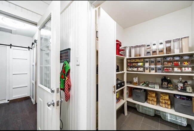 Building Photo - 10305 Bassoon Dr
