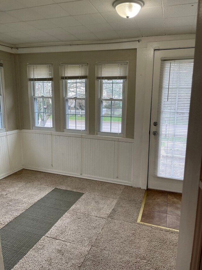 Building Photo - 1700 Riverside Ave