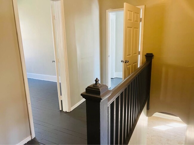 Building Photo - 908 Cleveland Ave