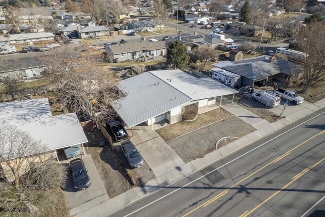 Building Photo - 1411 S Vancouver St