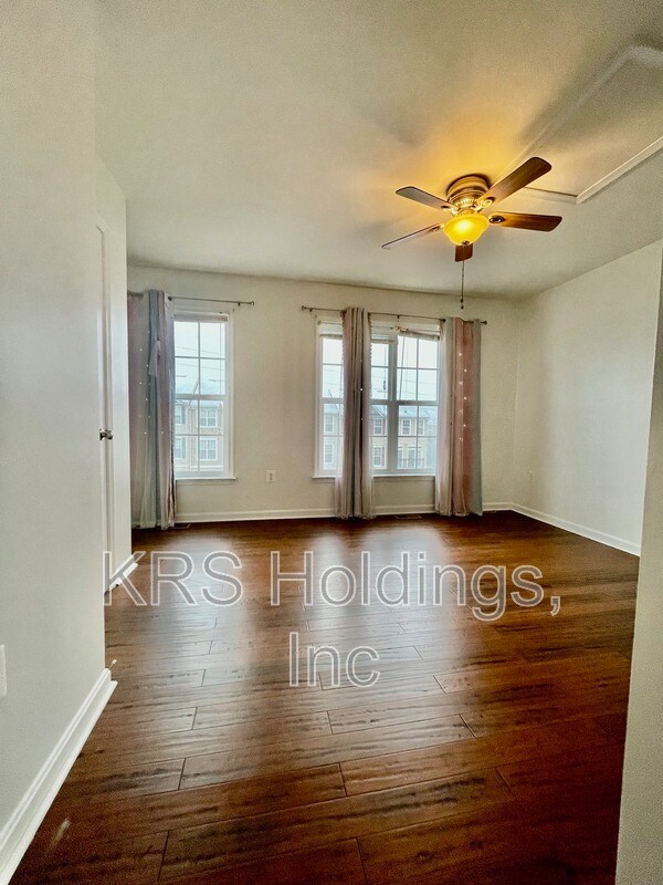 Building Photo - 15706 John Diskin Cir