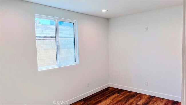 Building Photo - 1807 1/2 S Gramercy Pl-1807