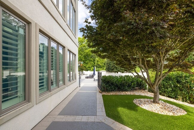 Building Photo - Located in the gated Valhalla community in Brentwood