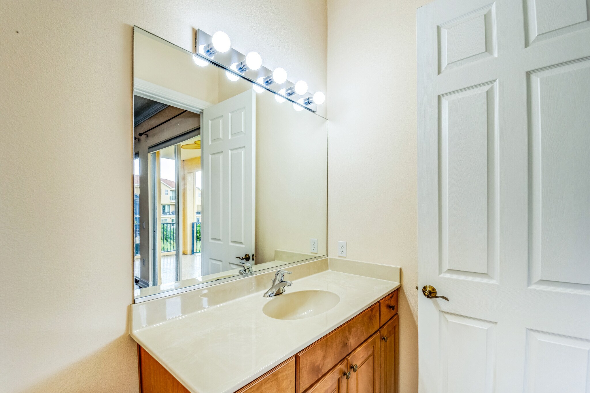 Downstairs full bath - 1408 3rd Street Cir E