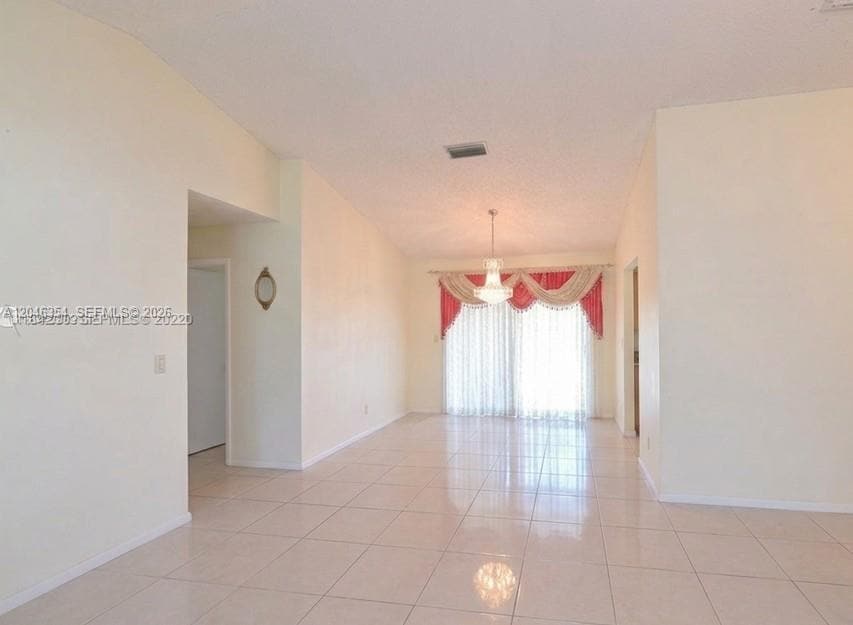 Building Photo - 9612 SW 117th Ave
