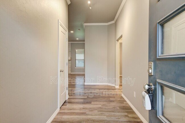 Building Photo - 8900 Scarlet Blvd