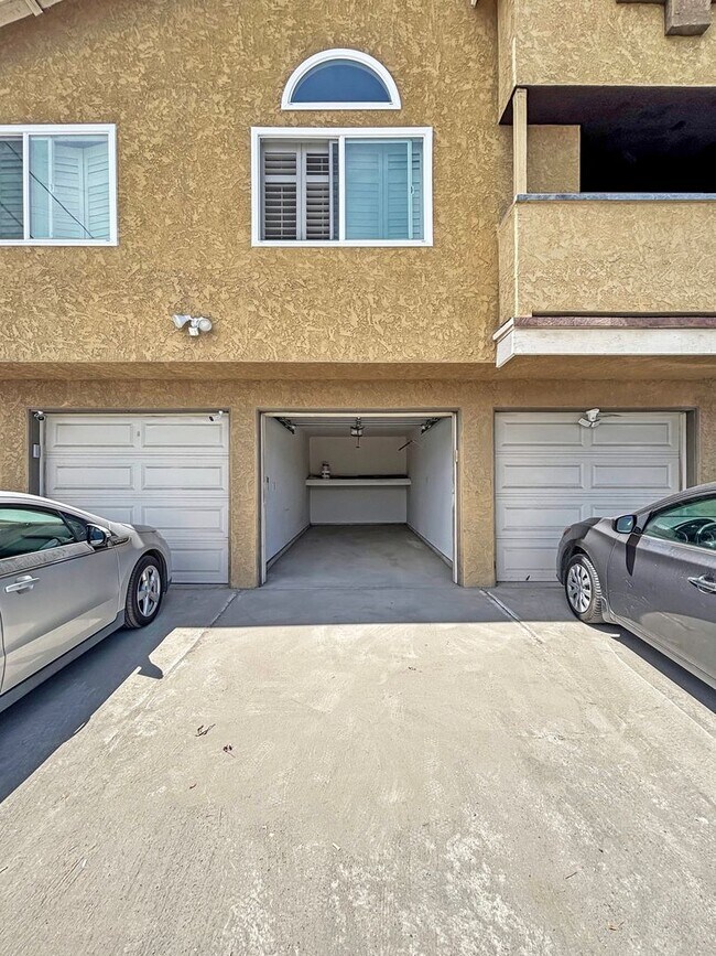 Building Photo - Charming 2BD/2BA Condo in Normal Heights w...