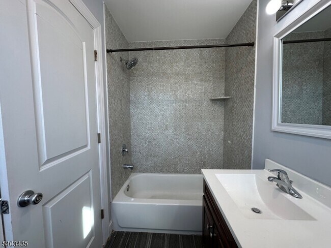 Building Photo - 15 N 6th St