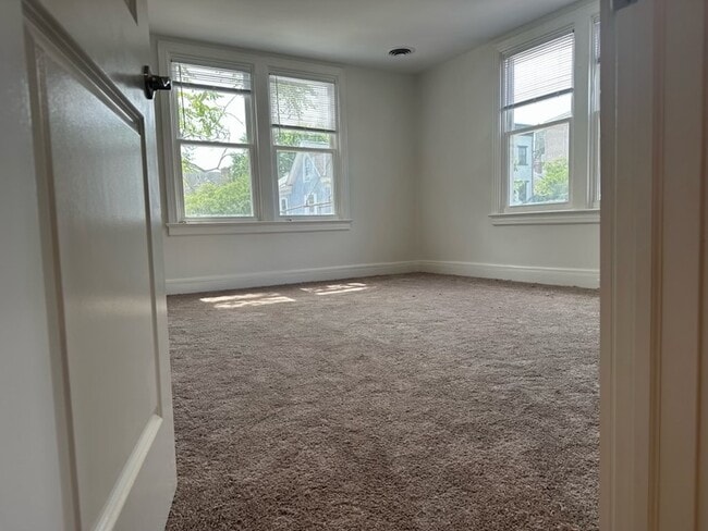 Building Photo - 201 Farnsworth Ave