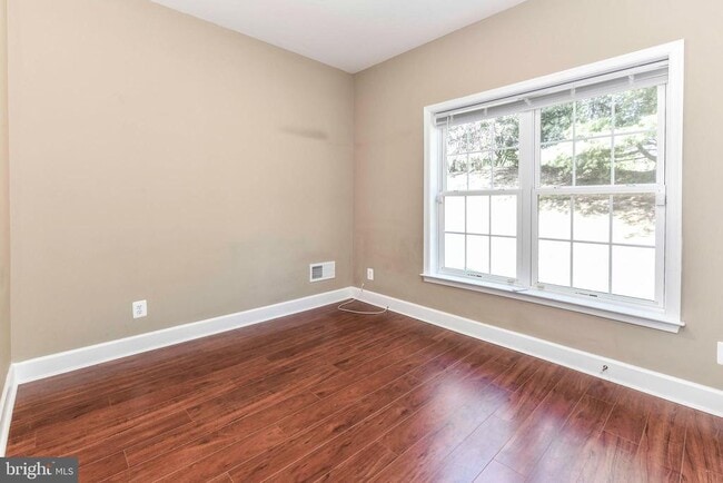 Building Photo - 42832 Bittner Square
