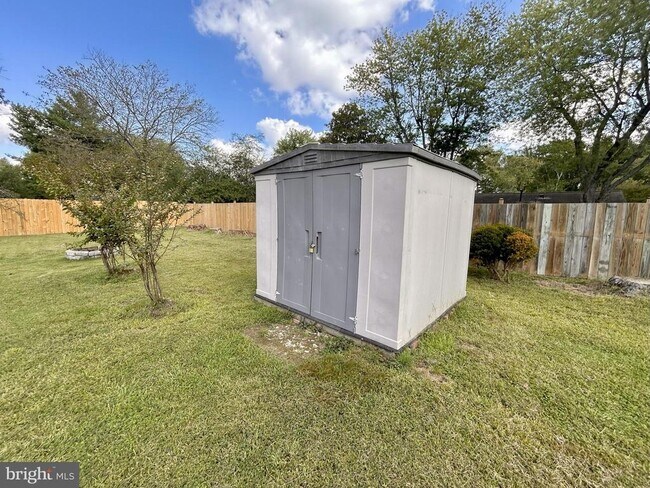 Building Photo - 3108 Waverly Dr