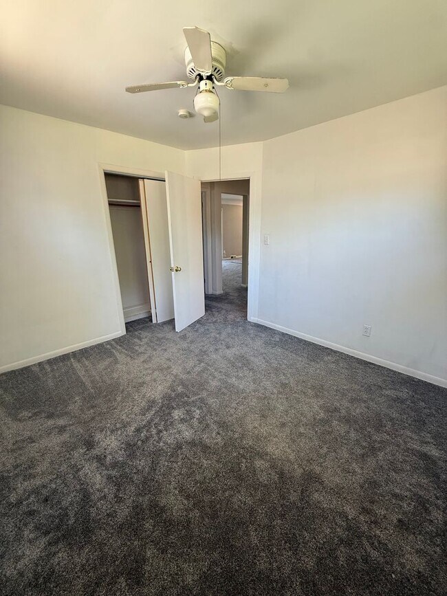 Building Photo - Beautiful Updated Home