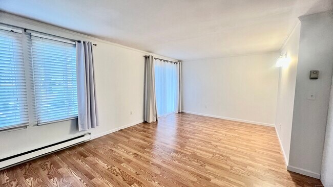 Building Photo - 1 Cinnamon Spring