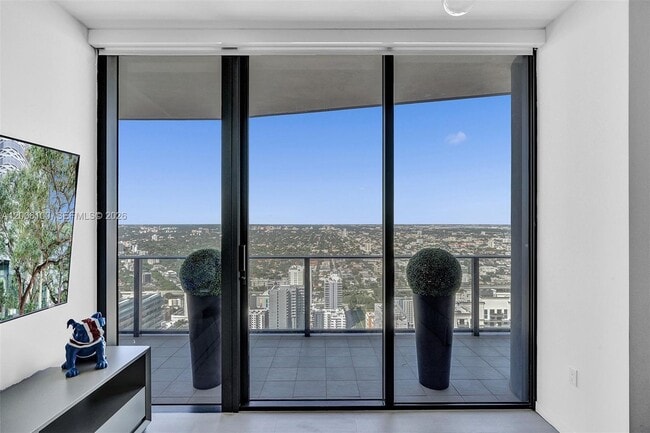 Building Photo - 1000 Brickell Plaza