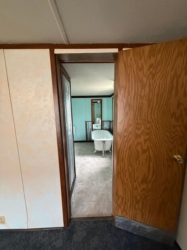 Building Photo - 14383 Yuma Rd