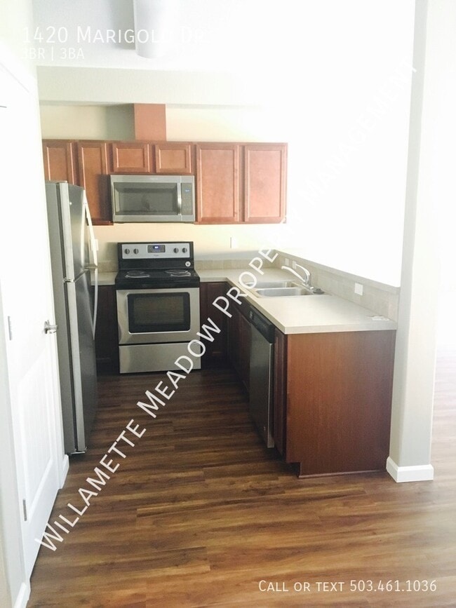 Building Photo - 1420 Marigold Dr