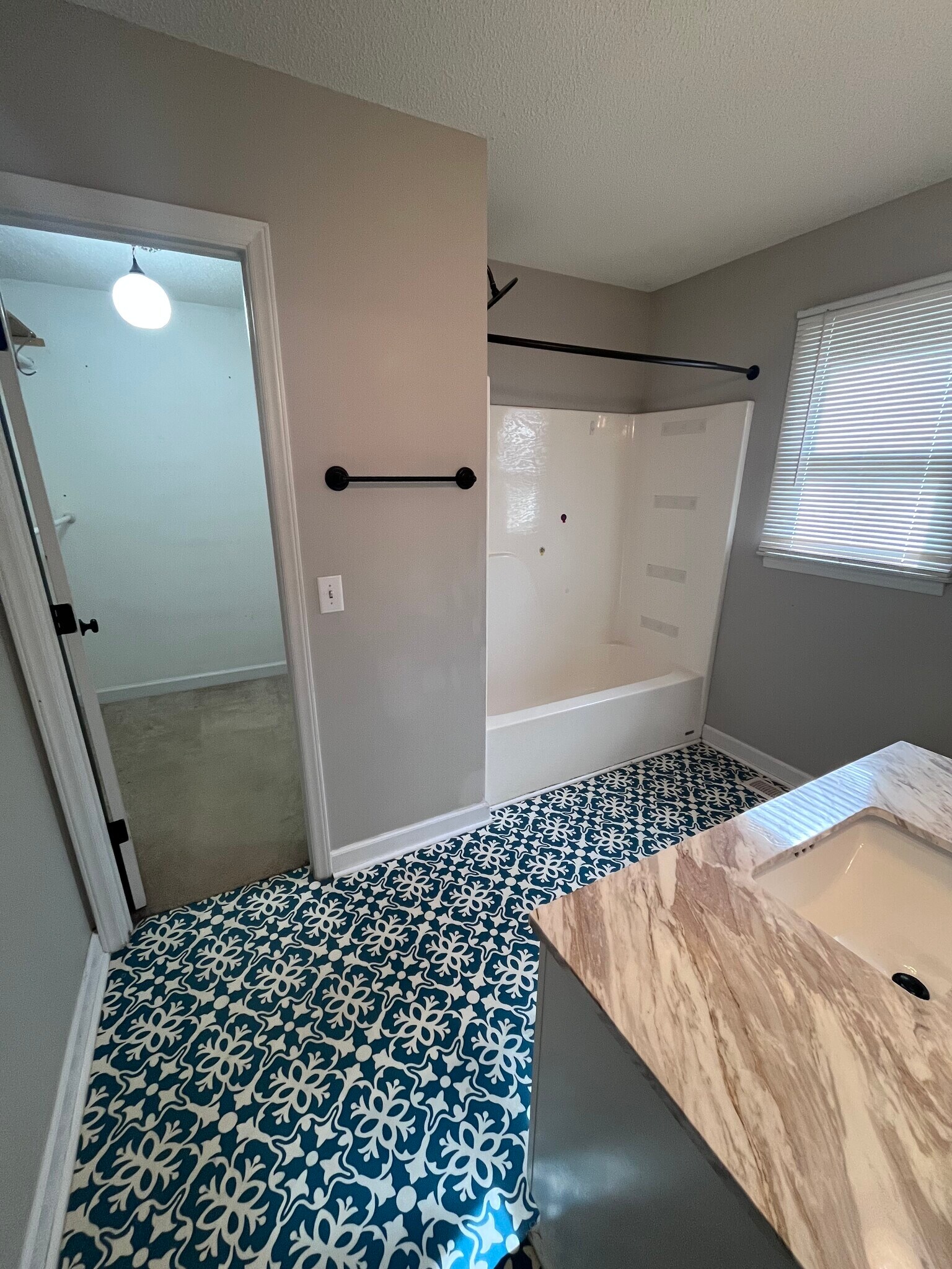 Building Photo - 218 Brookfield Cir