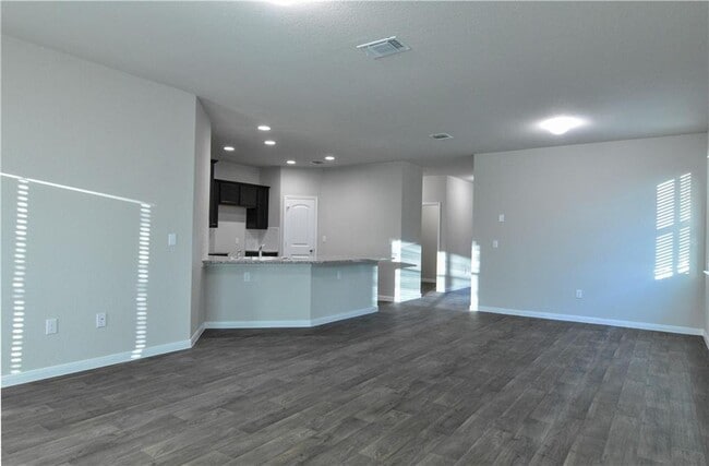 Building Photo - 117 Rochester Ln