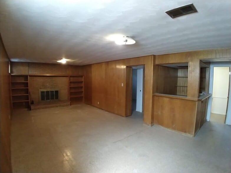 Basement - 2766 E Euclid Ave