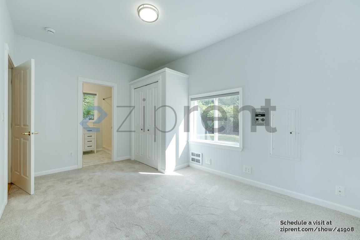 Building Photo - 13005 200th St SE