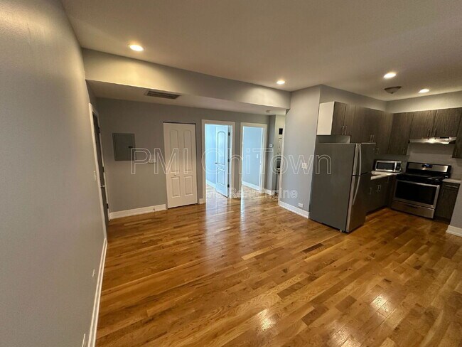 Building Photo - 342 E 50th St