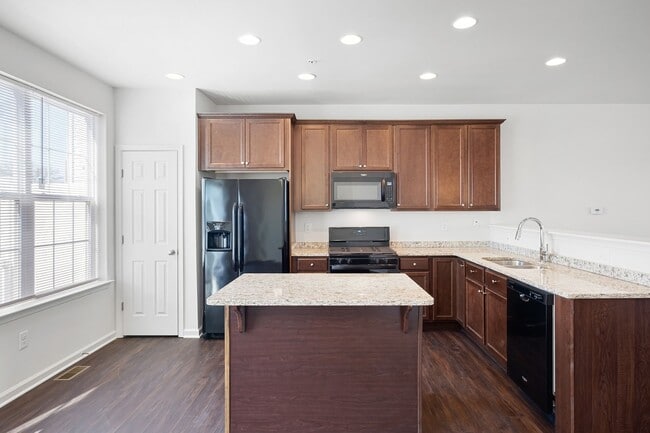 Building Photo - 415 Lenape Way