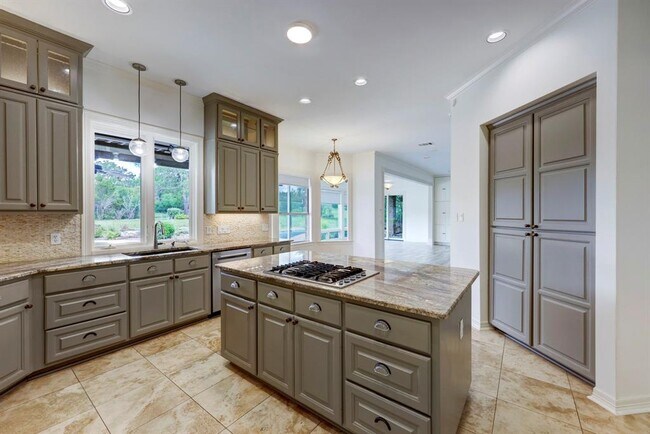 Building Photo - 3105 Lacevine Ln