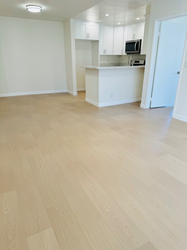 Building Photo - 5259 Cartwright Ave