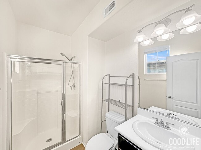 Building Photo - Modern 3-Story Townhome in Bay Park – 3BR/3.5BA with Pool, Balcony & In-Unit Laundry