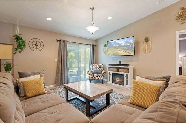 Building Photo - 269 Timberwood Dr