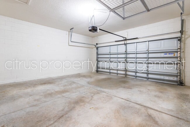 Building Photo - 4/2 Home in Kissimmee