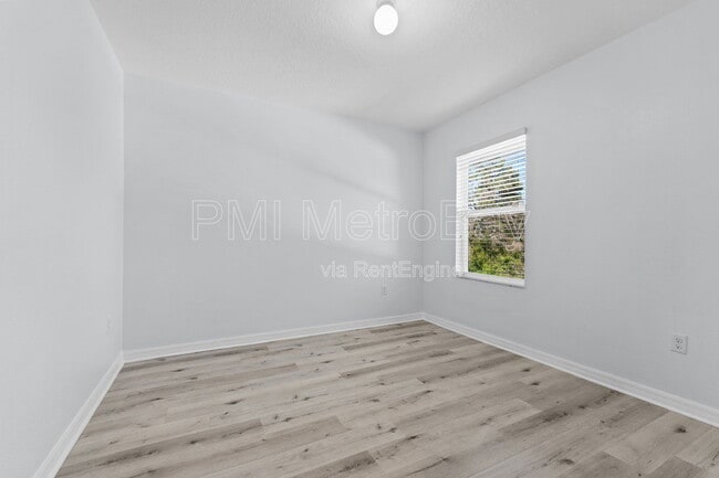 Building Photo - 105 Lacewing Pl