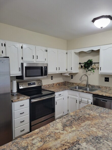 Building Photo - 3908 W Sims Ln