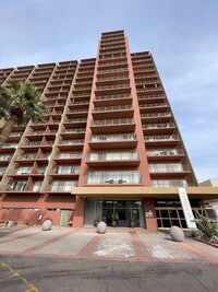 Building Photo - Studio in the Heart of Phoenix!
