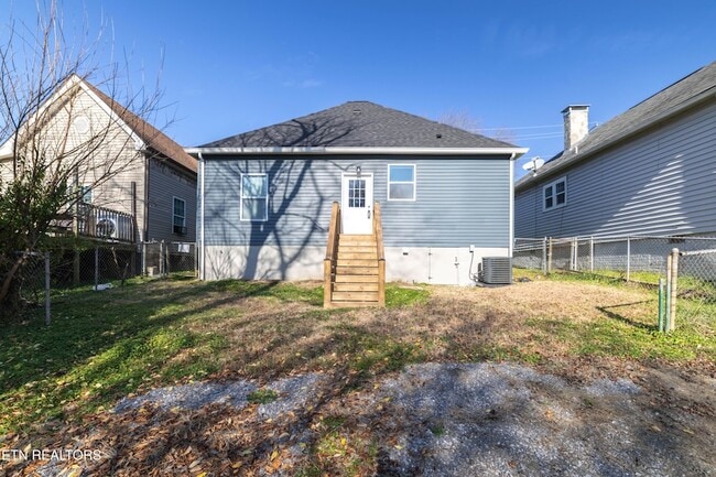 Building Photo - 1422 Beaumont Ave