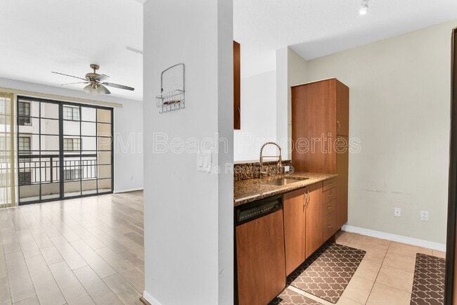 Building Photo - 233 S Federal Hwy