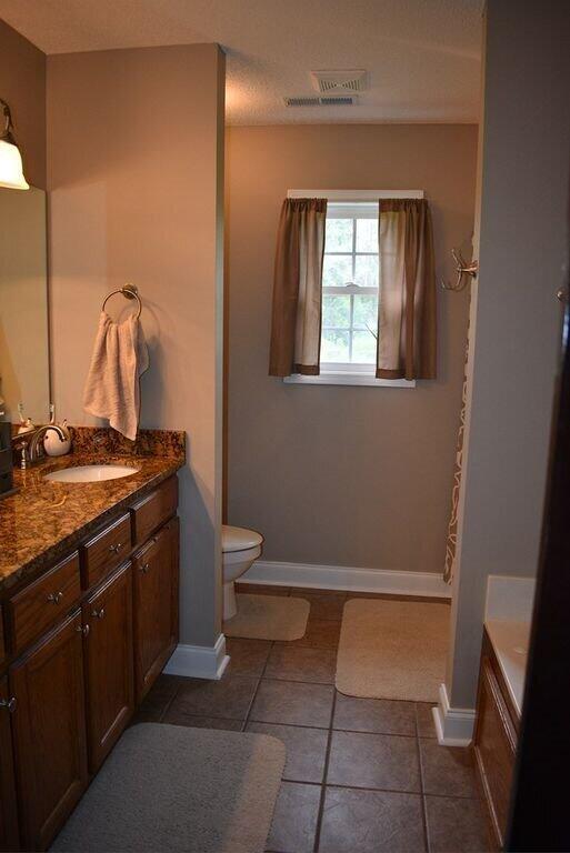 Building Photo - 3950 Cantle Dr