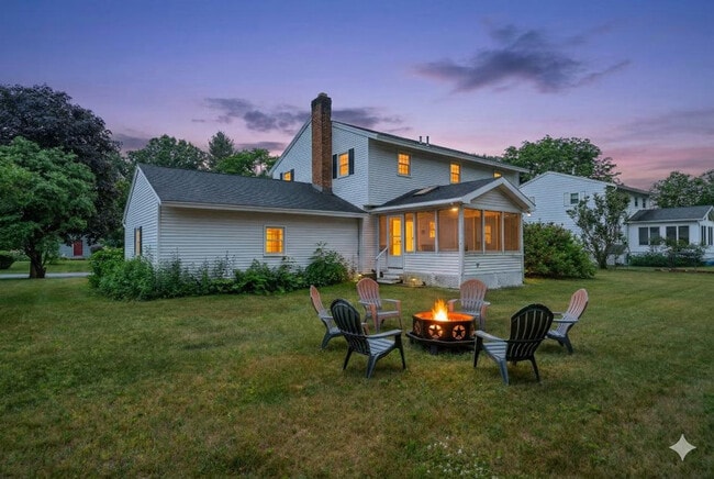 Building Photo - 2 Meadow Ln