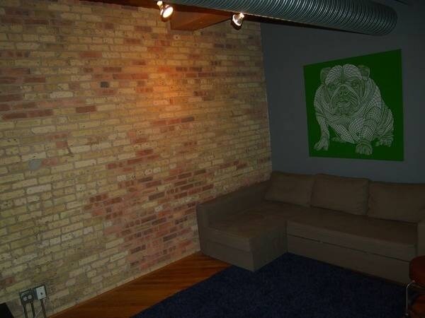 Building Photo - 2911 N Western Ave