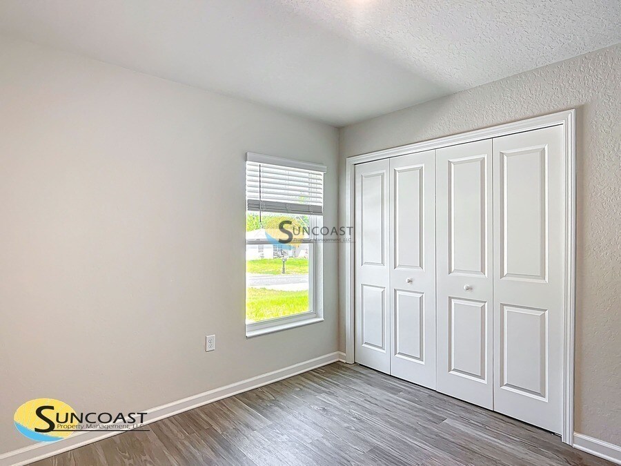 Building Photo - 698 W Virginis Dr