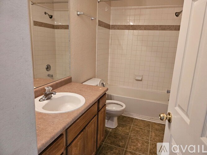 Building Photo - 3815 Josephine Heights