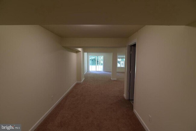 Building Photo - 139 Hokeland Dr